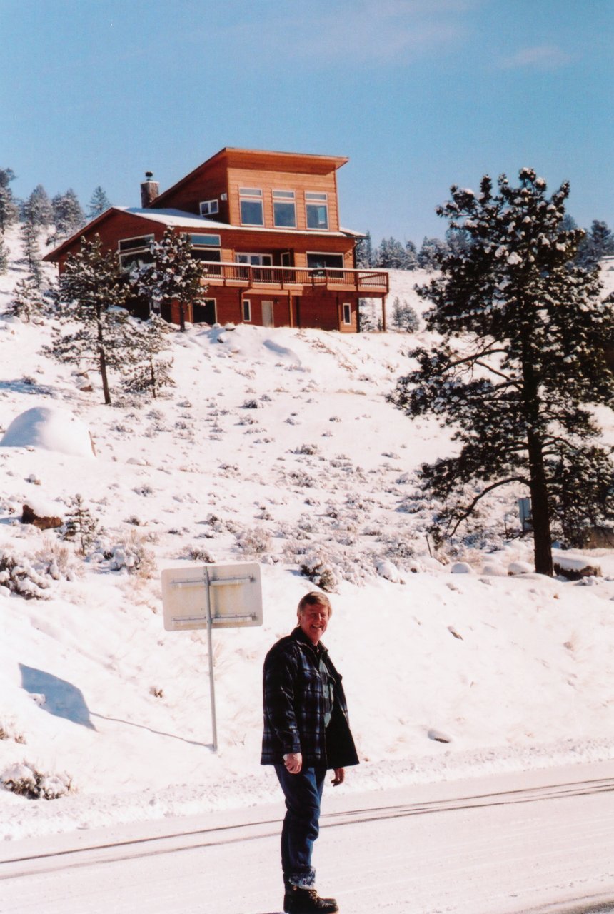 Twin Lakes home in snow 2